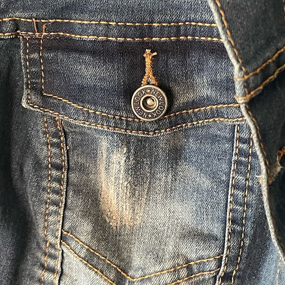 NWT! New Look Jean Jacket. Size Large. - Picture 4 of 4